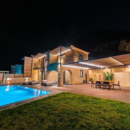 Vila Mani Theasis Stoúpa Exteriér fotografie